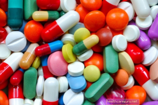 ما هي الأمفيتامينات ، ولماذا هي وما هي آثارها