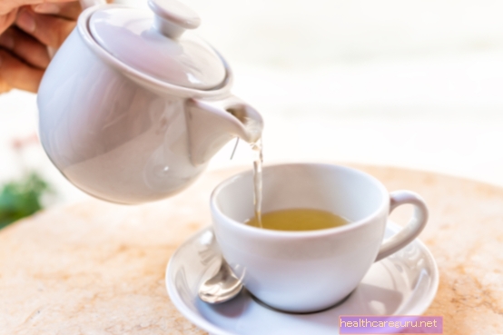 شاي التوت البري: الفوائد الرئيسية وكيف يتم صنعه