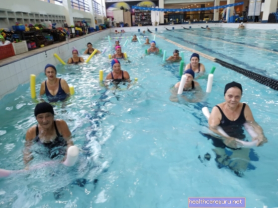 الاختلافات بين التمارين الرياضية المائية والمعالجة المائية