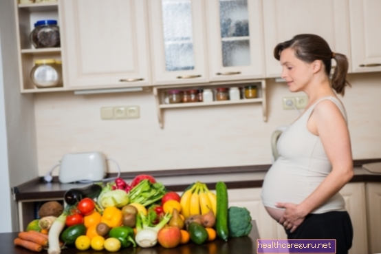 ما هي الفيتامينات التي يمكن للمرأة الحامل تناولها