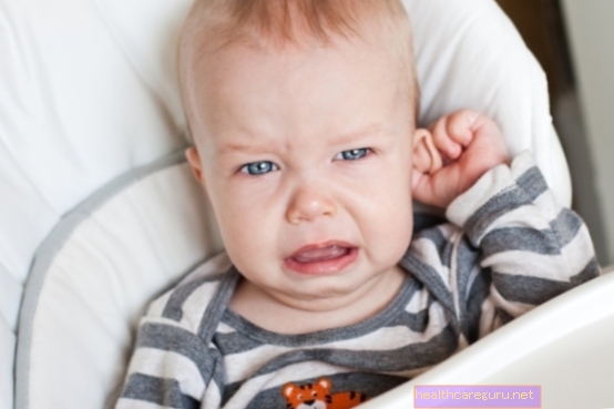 ألم الأذن الرضيع: الأعراض والعلاج