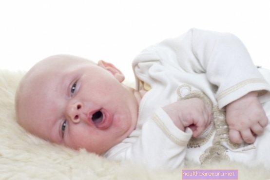 أعراض السعال الديكي عند الرضيع وكيفية علاجها